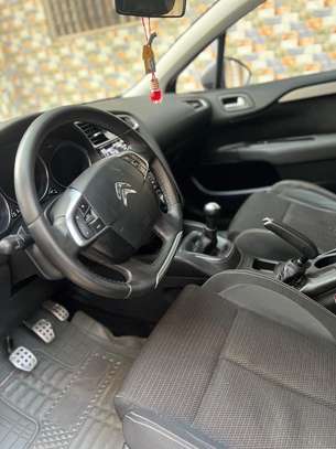 Location Citroën C4 image 9