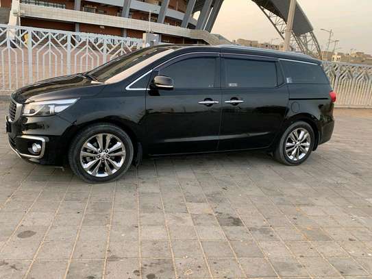 Kia carnaval 2017 image 6