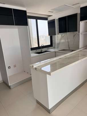 Grand apt F5 tout neuf à Ngor virage image 4