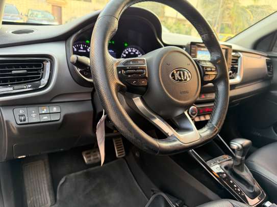 Kia stonic image 6