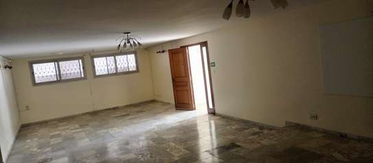 VILLA RÉSIDENTIELLE A LOUER NGOR ALMADIES image 5