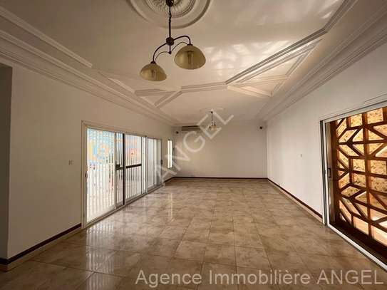 Ref_1629_ PL Grande Villa à louer au Point E image 2