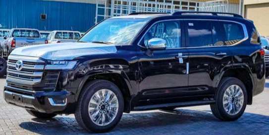 Toyota land cruiser vxr image 7