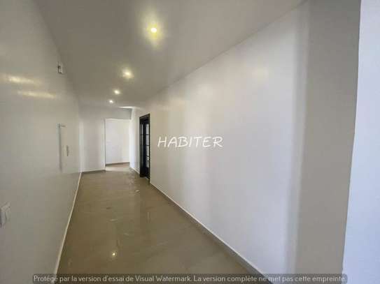Appartement à louer aux Mamelles à la cité Mackiou Faye image 4