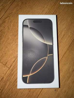 iPhone 16 pro 128giga neuf scellé image 2