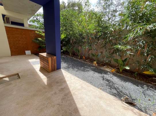 Villa contemporaine à louer Almadies image 15
