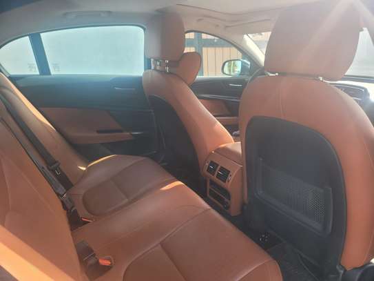 JAGUAR XE image 9