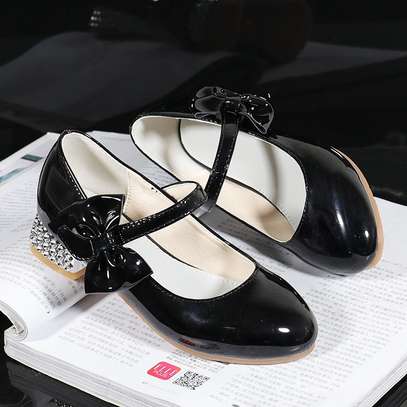 CHAUSSURES ENFANT image 1