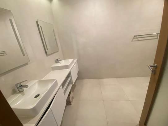 Appartement f4 à louer à fann résidence image 13