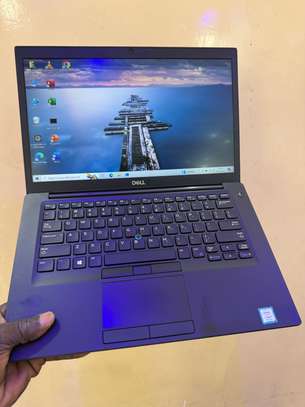 DELL Latitude 7490 core i7 8th Gen image 3