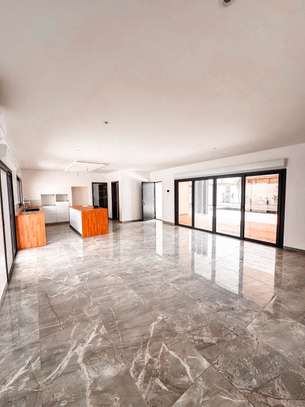 Belle Villa avec piscine a louer a Nguerigne image 10