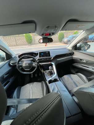 PEUGEOT 5008  Année 2018 image 5