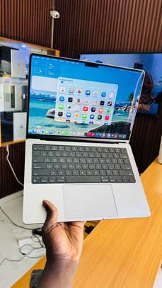 MacBook Pro M1 & M2 2023 - SSD 1To - Ram 16gb - 14’pouce image 3