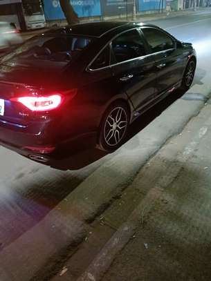 Hyundai sonata image 5