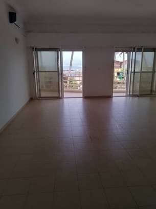 Appartement  à louer aux Almadies image 2