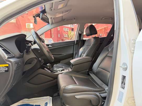 Hyundai tucson image 10