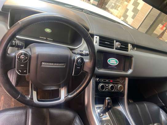 Range Rover image 3