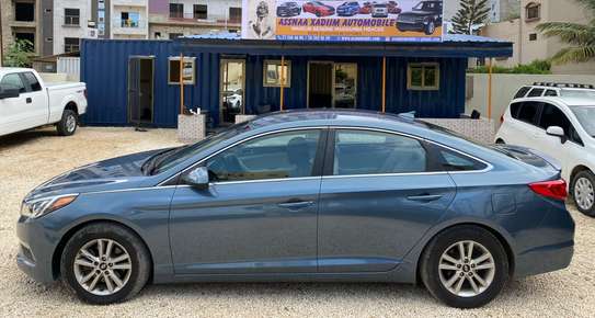 Hyundai sonata anne 2015 image 3