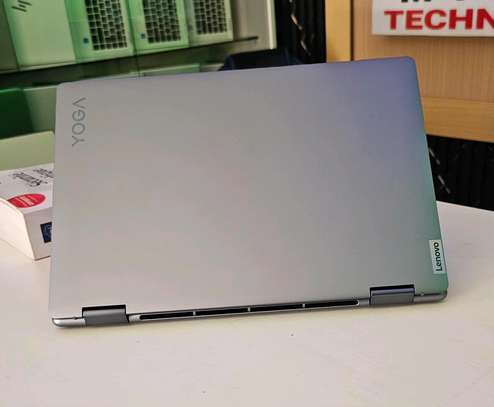 Lenovo Yoga 7i image 3