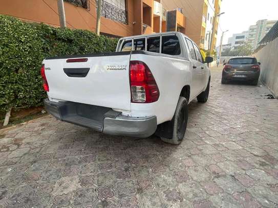 Location pick-up Toyota HILUX Européenne image 7