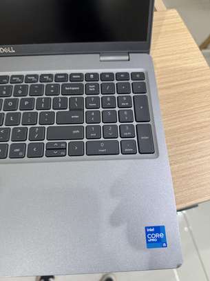 Dell Latitude 5520 - I5 11e VPRO Génération | 16GB RAM | 256 image 3