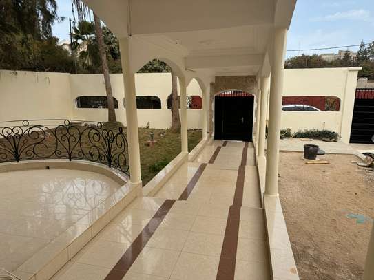 Villa à louer F6 aux almadies image 8