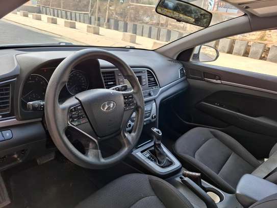 Hyundai elantra  2017 image 3