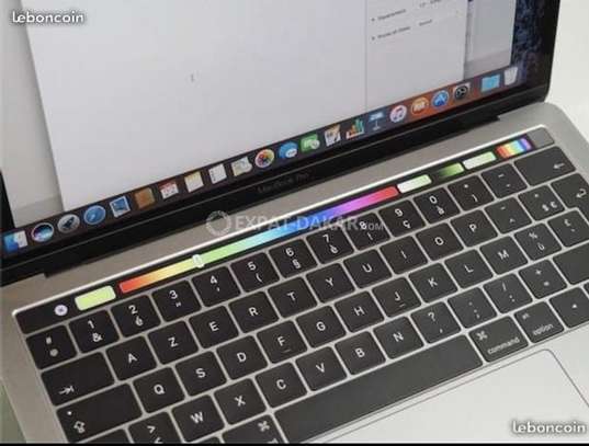 MacBook TouchBar 2017 image 1