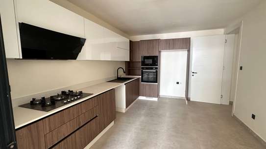 Appartement à louer au Point E image 1
