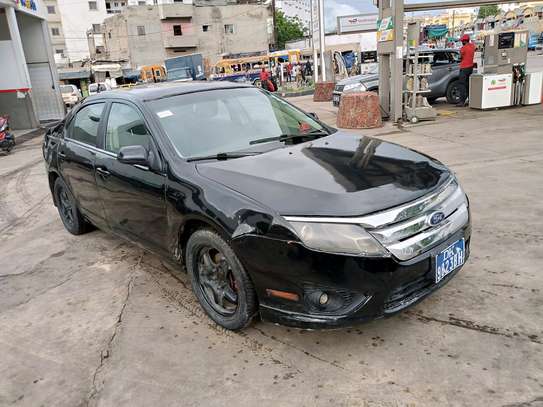 Ford fusion X 2010 image 2