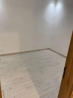 Tres bel Appartement à louer à Ngor image 9