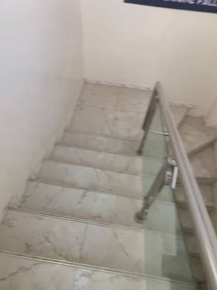 Location Duplex 4 chambres salon Batrain image 10