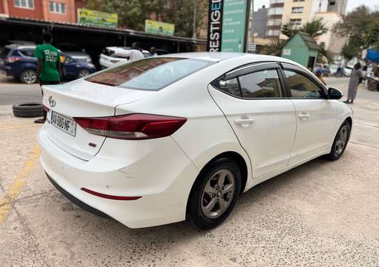 Hyundai Avante 2016 image 12