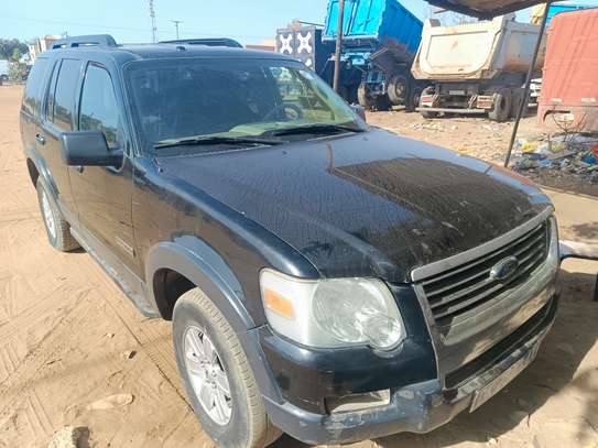 Ford explorer image 2