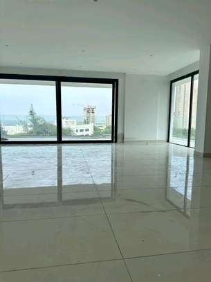 Appartement F4 haut standing tout neuf à louer au Point E image 3