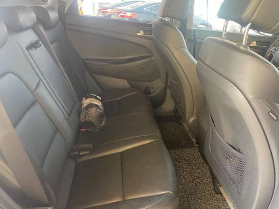 HYUNDAI TUCSON 2018 image 10