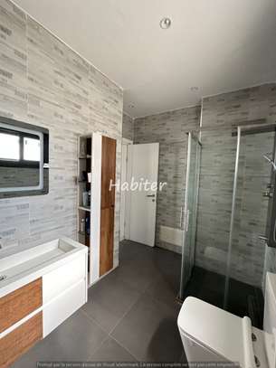 Appartement à louer au point E image 3