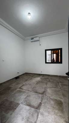 Studio à louer aux Almadies image 2