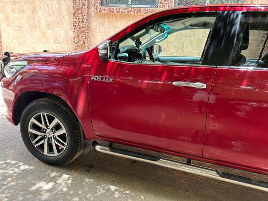 TOYOTA HILUX 2018 Version Européenne image 2