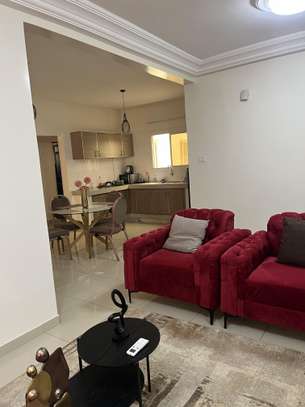 APPARTEMENT MEUBLE F4 A LOUER A DIAMNIADIO image 2