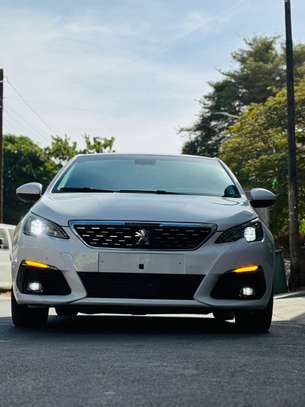 Peugeot 308 2018 image 10