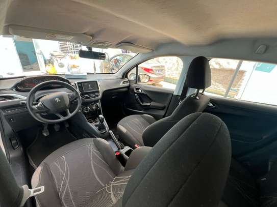 Peugeot 208 1.4 bluehdi 2017 image 11