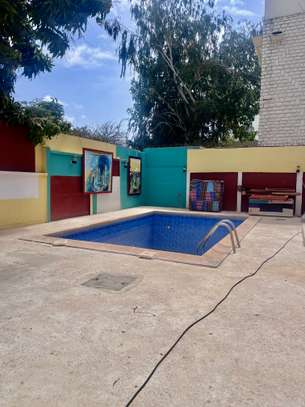 Villa à louer au point E image 8