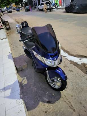 Suzuki burgman 250cc image 3