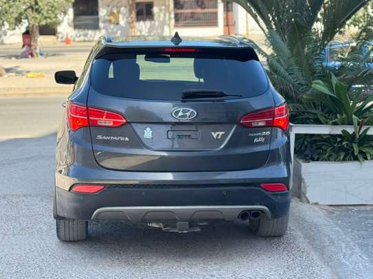 Hyundai SANTAFE image 13