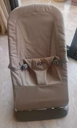 Transat bébé beige confortable dossier rembourré image 3