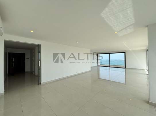 APPARTEMENT F5 HAUT STANDING - HAUT PLATEAU image 3