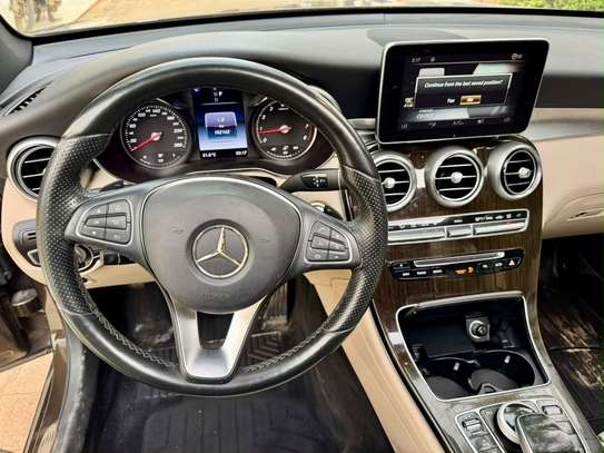 Mercedes GlC 300 image 4