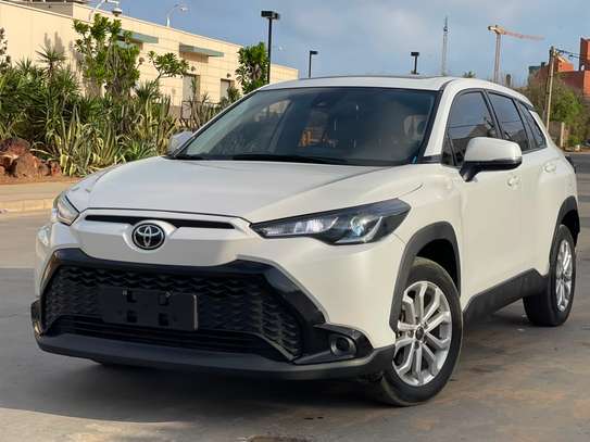 Toyota corolla cross image 3