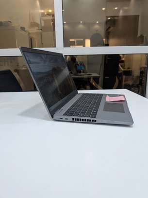 Dell 5530 )i5 ) 12e generation ) 16g de ram ) 256 image 3
